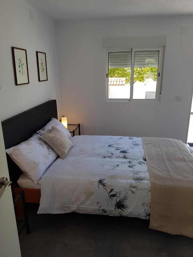 Lovely Bungalow For Four Close To Beach And City In トレビエハ エクステリア 写真